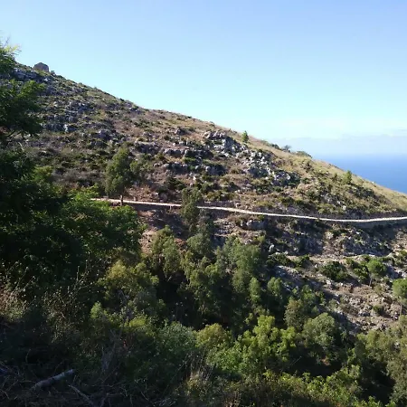 First Διαμέρισμα Erice